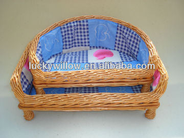 wicker pet basket with liner