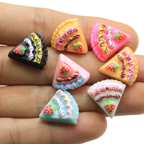 Mieszane Flatback Resin Simulation Cut Strawberry Birthday Cake Cabochon Beads Kids Kitchen Cooking DIY ozdoby akcesoria