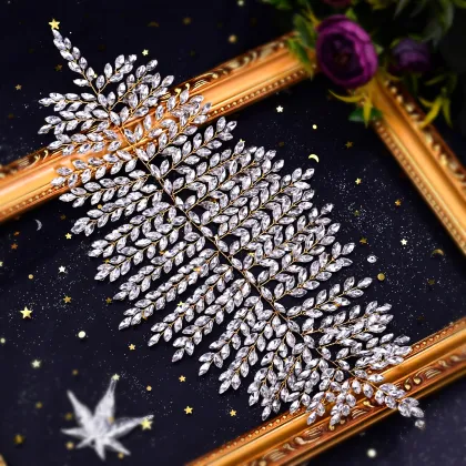 Elegant Handmade Rhinestone Crystal Wedding Belt