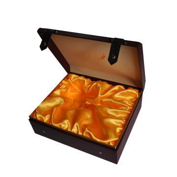 Elegant wooden wine box for business gifts