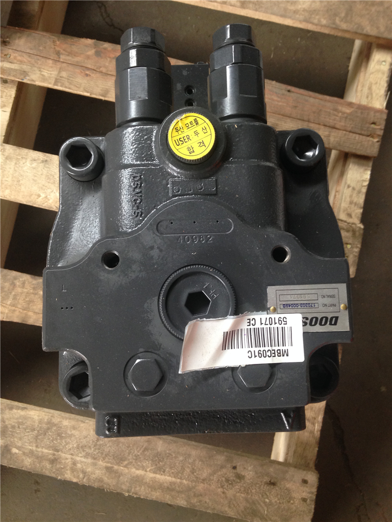 Doosan Dx225lca Swing Motor K1045024 170303-00049, High