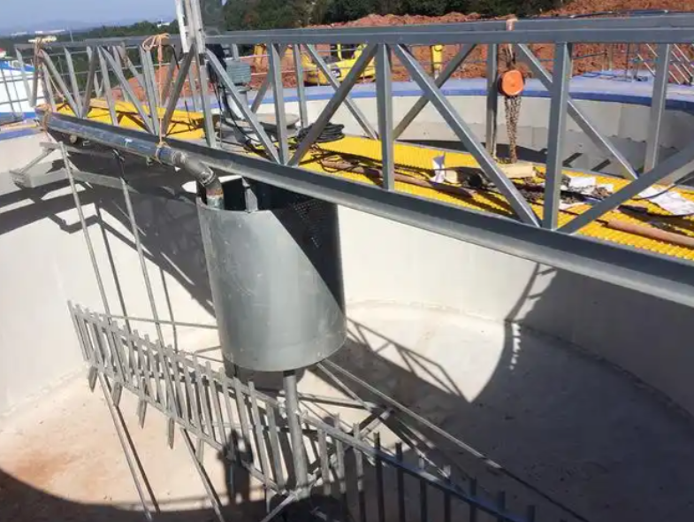 Center-Drive Thickener with Pickets