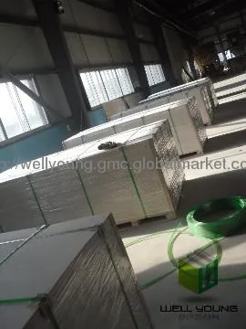 Glass magnesium board