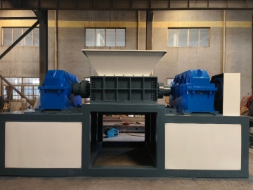 Double shaft shredder machine for steel iron