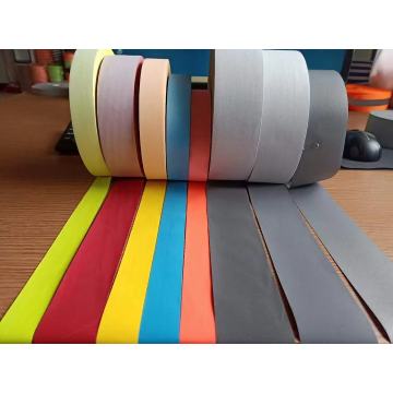 রঙিন উচ্চ-চকচকে উজ্জ্বল সিলভার প্রতিফলিত ফ্যাব্রিক