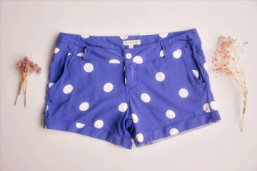 Women Wave Point Shorts