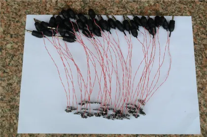 Micro electronics spot welding blade