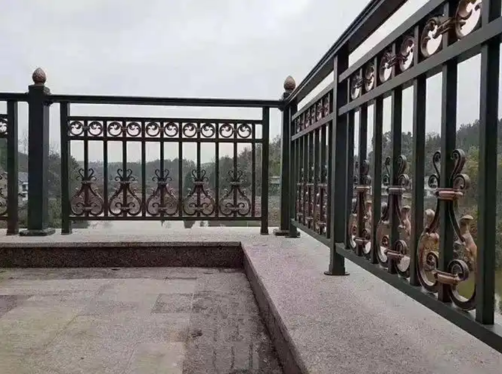 Текстурное порошковое покрытие для ограждения и забора