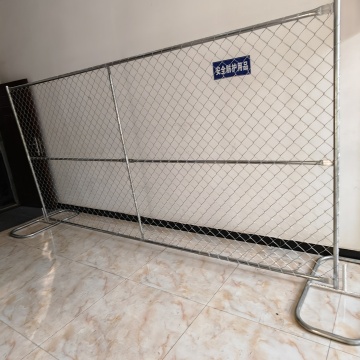 Temporary Site Safety Solutions: Metal Fence Panels and Chain Link Mesh Fencing
