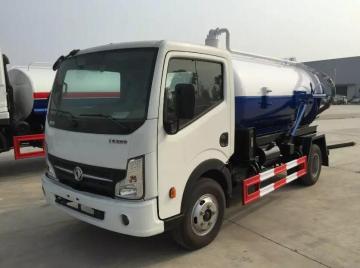 Dongfeng 5000 liters Vacuum sewage suction truck