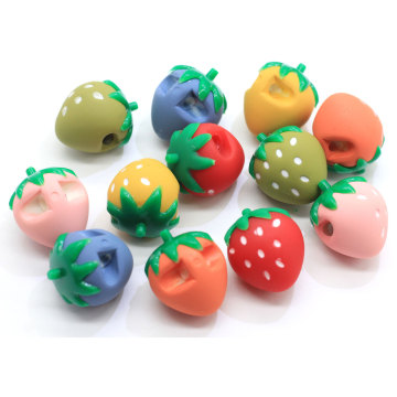 En gros Kawaii Fraise Avec 3mm Trou Résine Charms 3D Fruit Miniature Décoration Diy Art Décor Enfants Cheveux Cravate Ornement