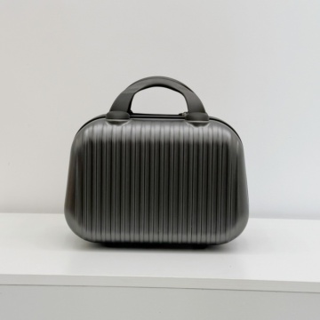 حقيبة مستحضرات التجميل الأنيقة للسفر والتنظيم