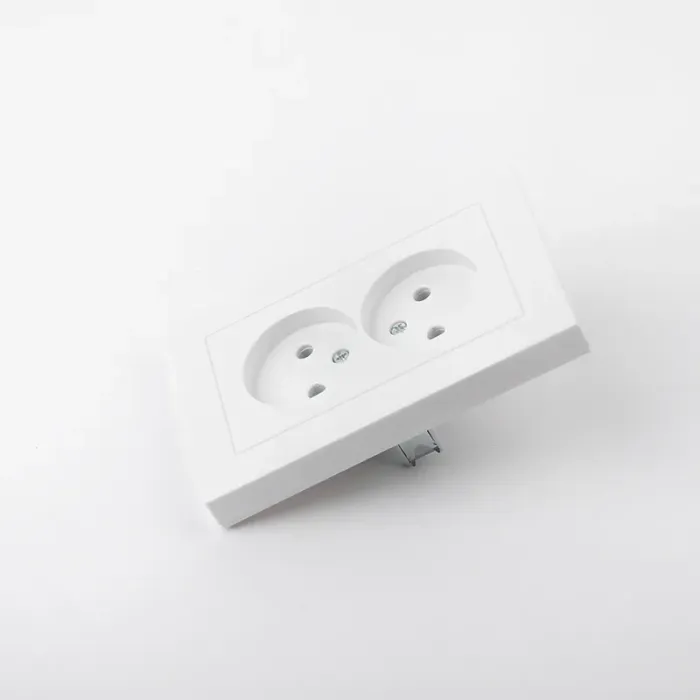 Stopkontak Soket Ganda Standar UE 16A 220V