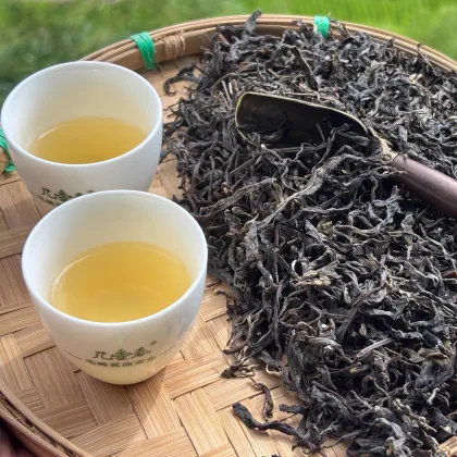 Unique De'ang Sour Tea from Highland Origins
