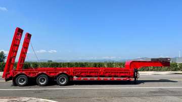 Semi-remorque de transport à plat à plat