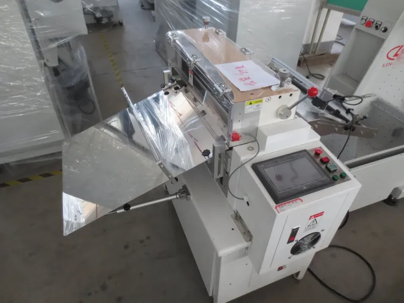 Automatic Sheet Cutting Machine for Pet Film, Paper, Label, Sticker, Nomex, TFT