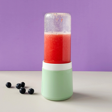 Portable USB Rechargeable Mini Electric Juicer Blender