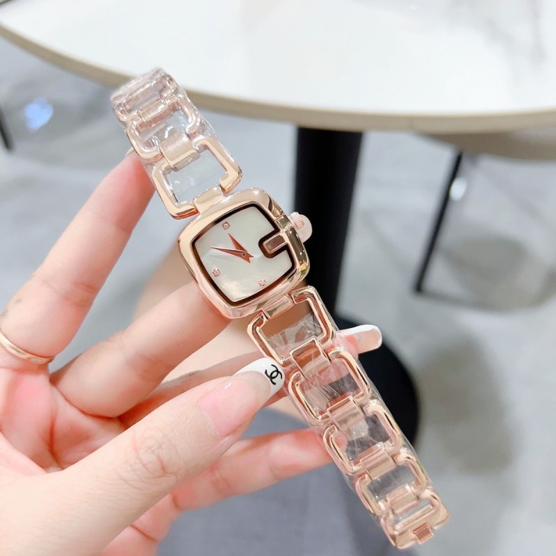 Elegant Hollow Design Ladies Watch with Delicate Chain Strap