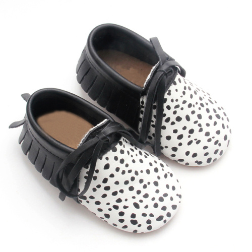 Gedruckte Punkte Neugeborene Kinderbaby Moccasins