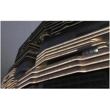 LED-Wallwasher in der Außenwand des Hotels verwendet