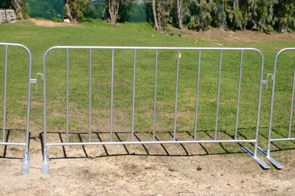 Galvanized Crowd Control Traffic Safety Barrier top quality