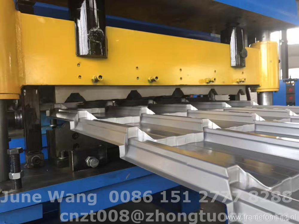 hot sale roof panel sheet forming machine