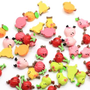 Kawaii Fruit Resin Beads Bunte Pfirsich Bananen Ornament Dekoration Craft Fashion Anhänger Schmuck Schmuck Verschönerung Store