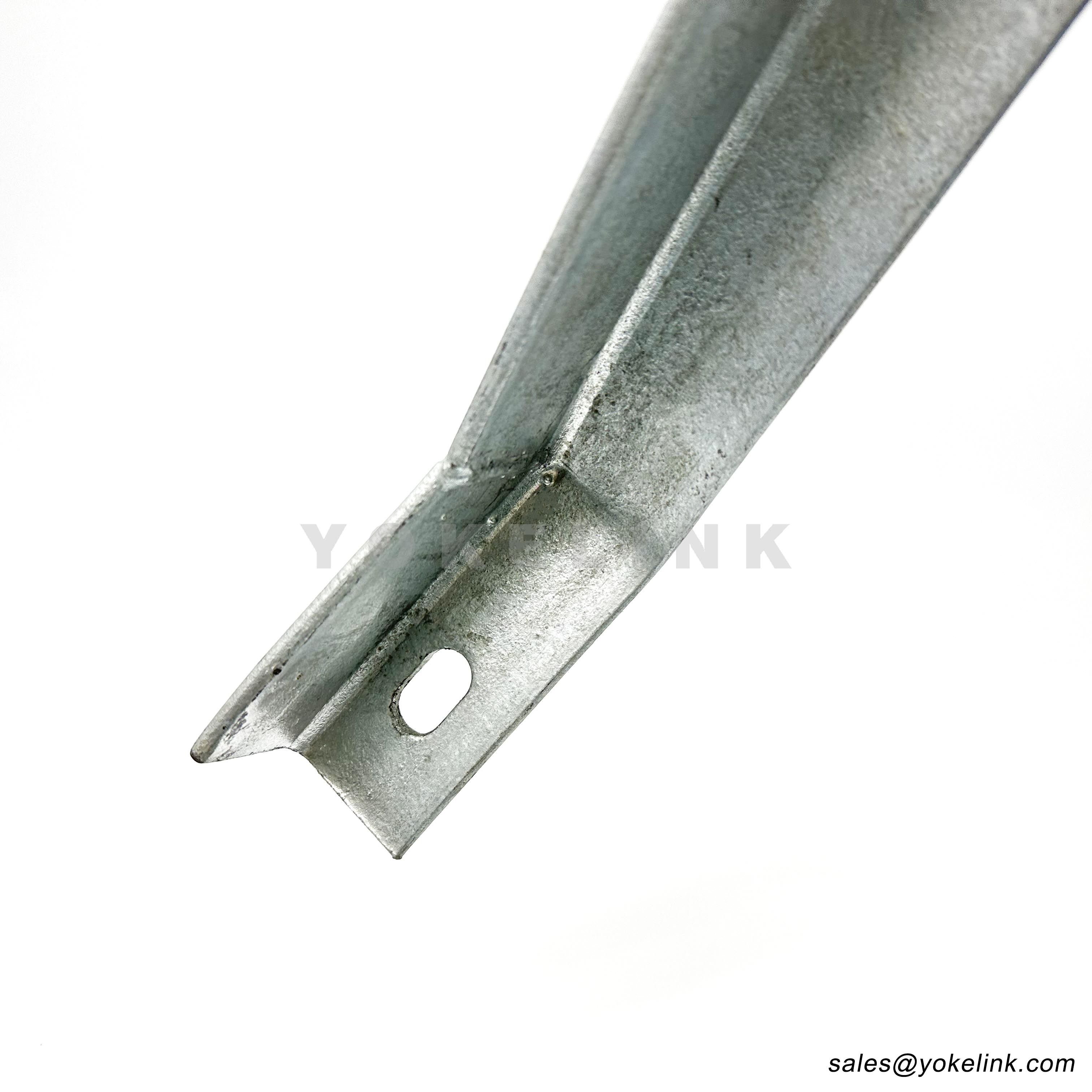 60&quot; V příčná výztuha 18&quot; Drop pro montáž užitkového elektrického vedení