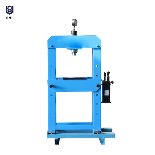 Hand press hydraulic puncher