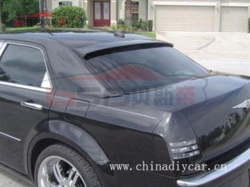 05-08 CHRYSLER 300/300C CARBON FIBER ROOF SPOILER