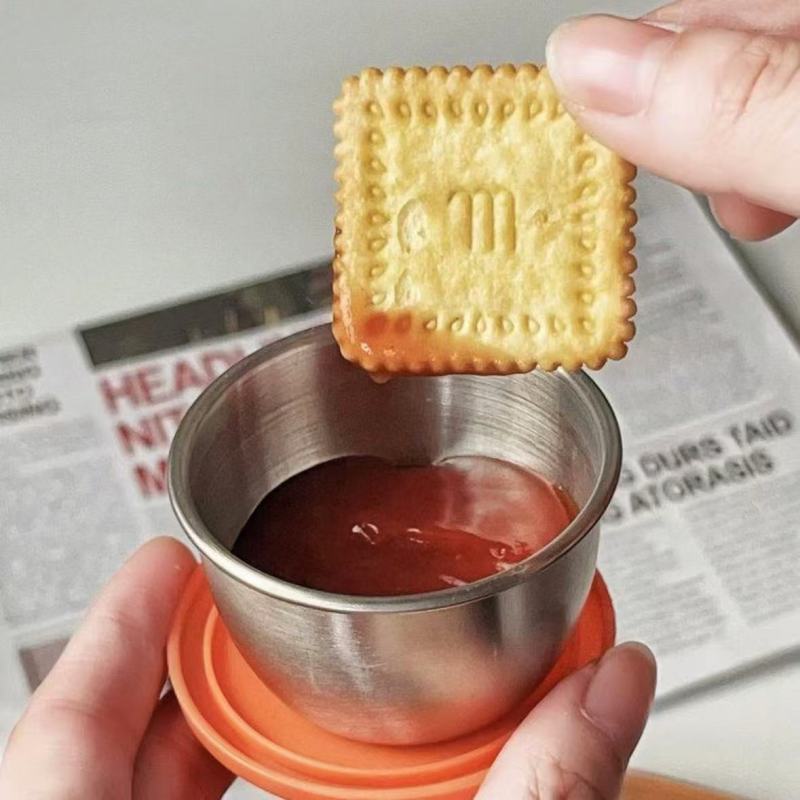 Elegant Metal Cups and Bowls with Smooth Arc Design