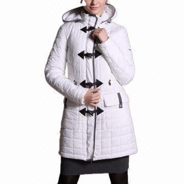 Ladies' padding coat with buckle button