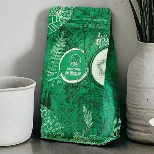 Granos de café cremoso de ciruela