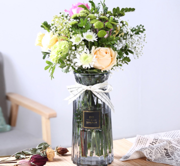 Glass vases suitable for home use