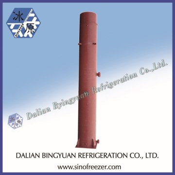 Vertical condenser for block ice maker