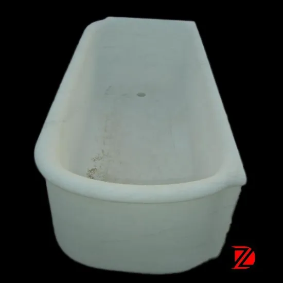 Freestanding used bathtub