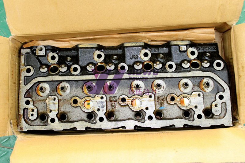 Hitachi ZX120 4BG1 ISUZU Cylinder Head 8972221090