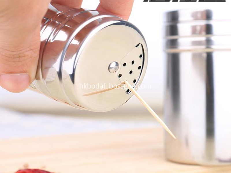 Multi-purpose pepper can