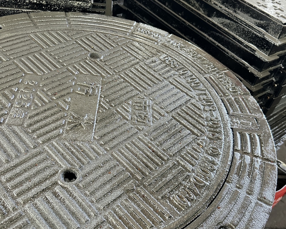manhole cover 9