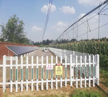 Center pivot irrigation system with Komet sprinkler