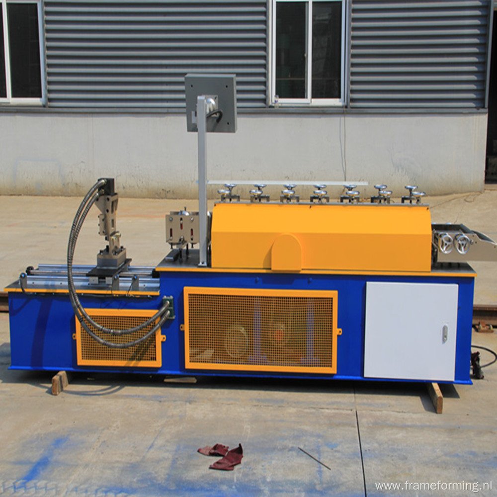 Aluminum angle cutting rolling machine