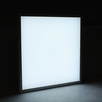 Illuminazione a sospensione a LED con effetto di illuminazione ad alta