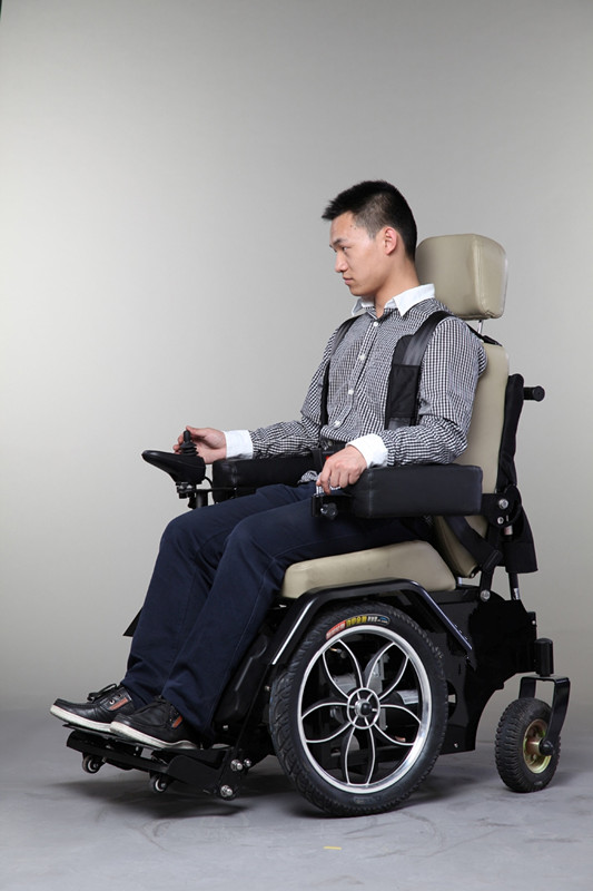 standing wheelchair Z01 with khaki seat(1)