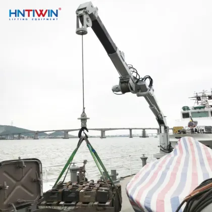 High Quality HNTIWIN Marine Ship Deck Loader and Unloader Cranes for Sale (2t-5t)