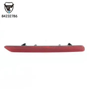 Auto Lighting System Parts: Signal Light Under Rear Fascia 84232786 84232787 for 2018 Cadillac XTS Rear Bumper Light