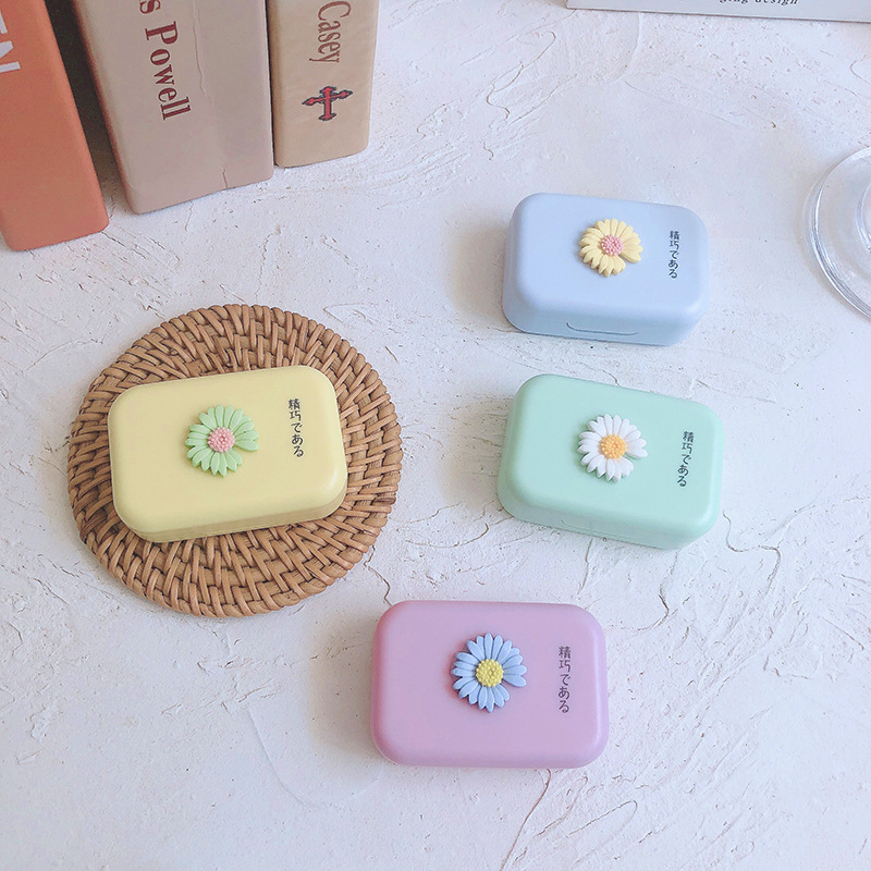 Contact Lenses for Eyes Daisy Contact Lens Case Mini Acrylic Square Lovely Container Box Bag Travel Kit Box with Mirror
