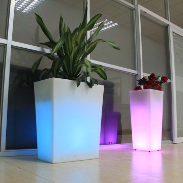 Cubo de hielo para exteriores con cambio de color LED