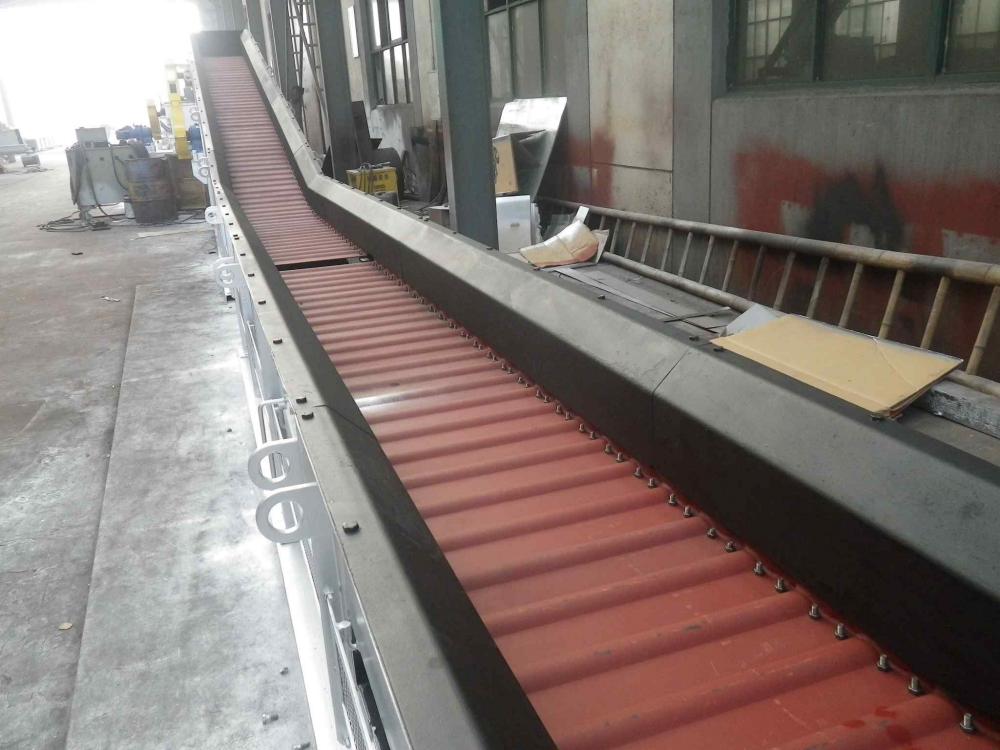 Inclined Type Slat Conveyor 3