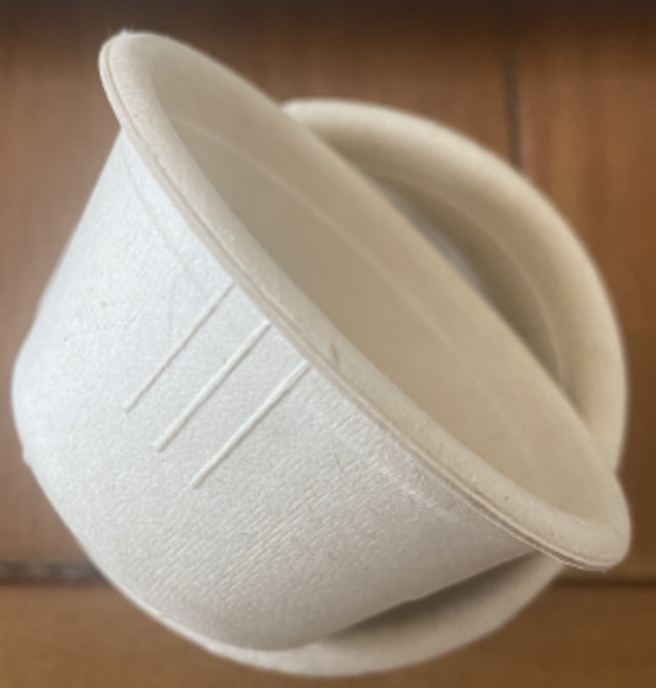 Disposable paper cup for hot soup and drinks