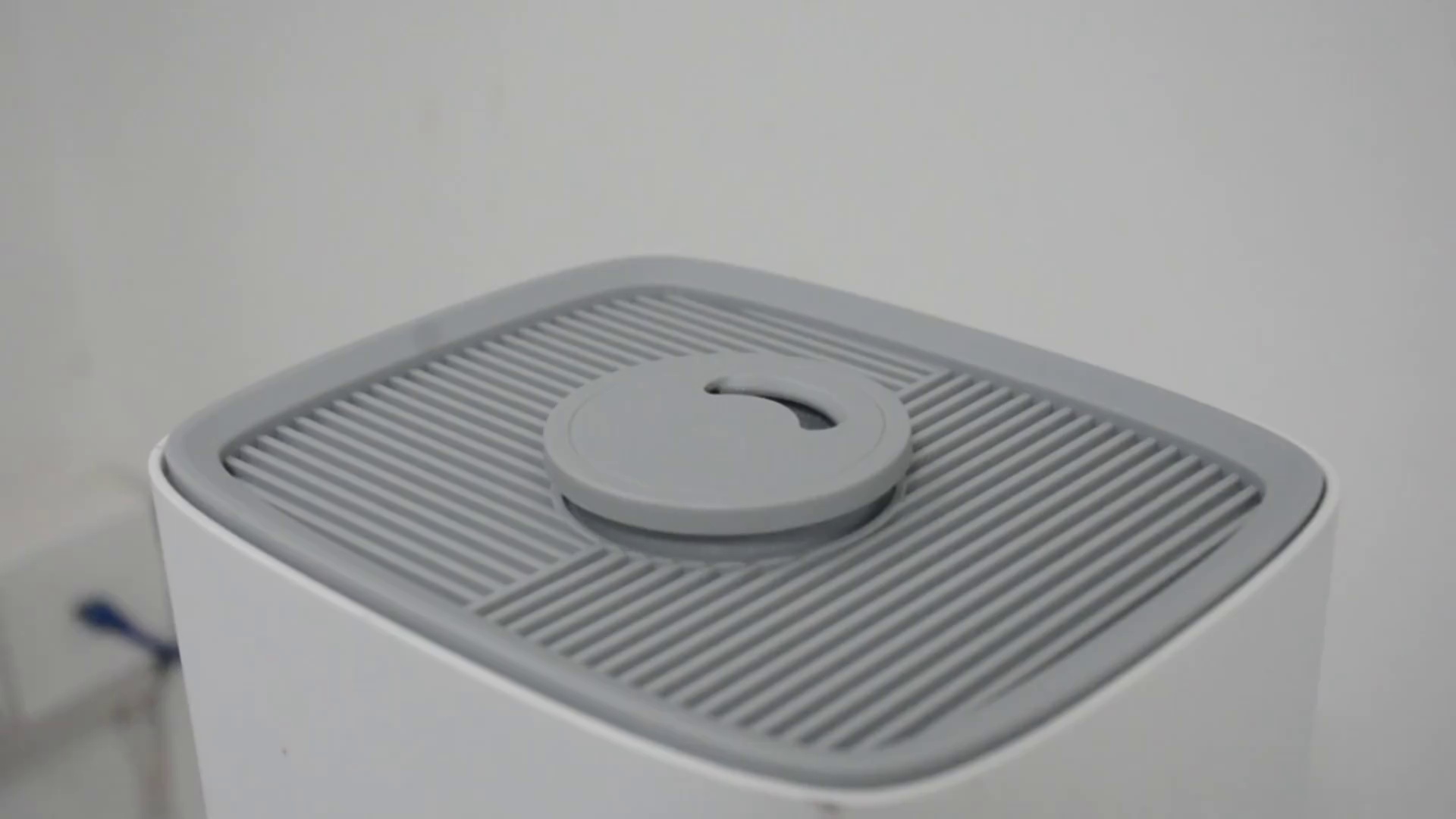 HONETIAN 6 gears mist volume humidity setting sleep mode 8 timer custom colors plastics quiet forlarge room tower humidifiers